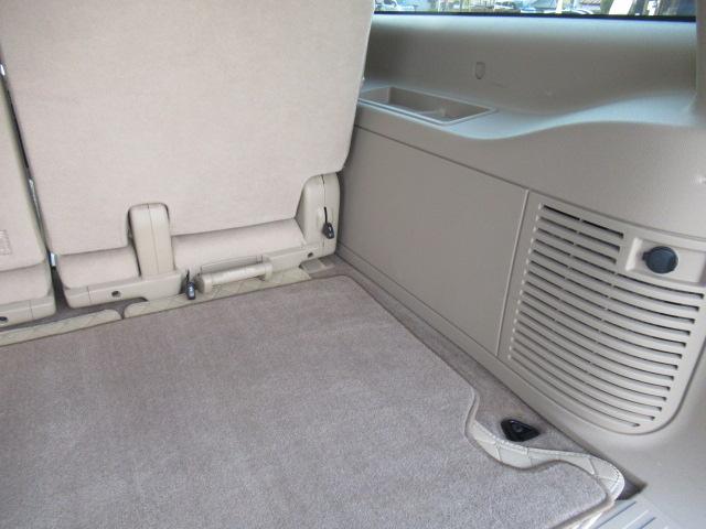 キャデラックエスカレード ESV 22インチ純正アルミホイール・サンルーフ・4WD・3列シート・純正ベージュレザーシート・社外ナビ・ドラレコ・マルチビューカメラ・BOSEサウンド・オートクルーズ・CROSSマフラー・ETC(23枚目)