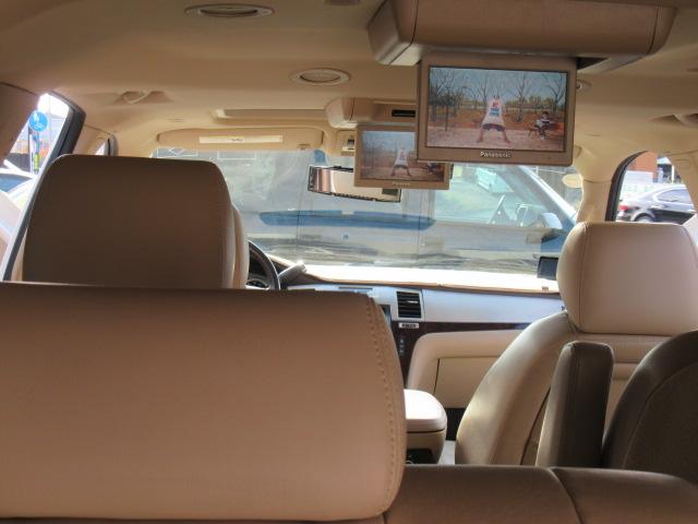 キャデラックエスカレード ESV 22インチ純正アルミホイール・サンルーフ・4WD・3列シート・純正ベージュレザーシート・社外ナビ・ドラレコ・マルチビューカメラ・BOSEサウンド・オートクルーズ・CROSSマフラー・ETC(27枚目)