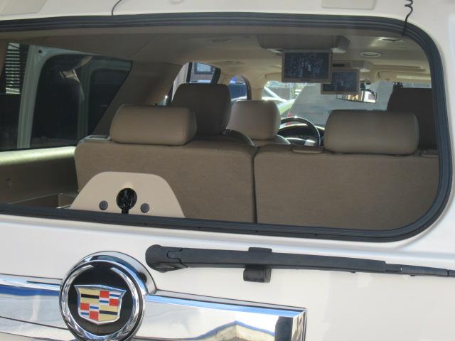 キャデラックエスカレード ESV 22インチ純正アルミホイール・サンルーフ・4WD・3列シート・純正ベージュレザーシート・社外ナビ・ドラレコ・マルチビューカメラ・BOSEサウンド・オートクルーズ・CROSSマフラー・ETC(29枚目)