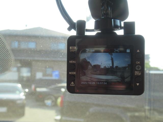 キャデラックエスカレード ESV 22インチ純正アルミホイール・サンルーフ・4WD・3列シート・純正ベージュレザーシート・社外ナビ・ドラレコ・マルチビューカメラ・BOSEサウンド・オートクルーズ・CROSSマフラー・ETC(32枚目)