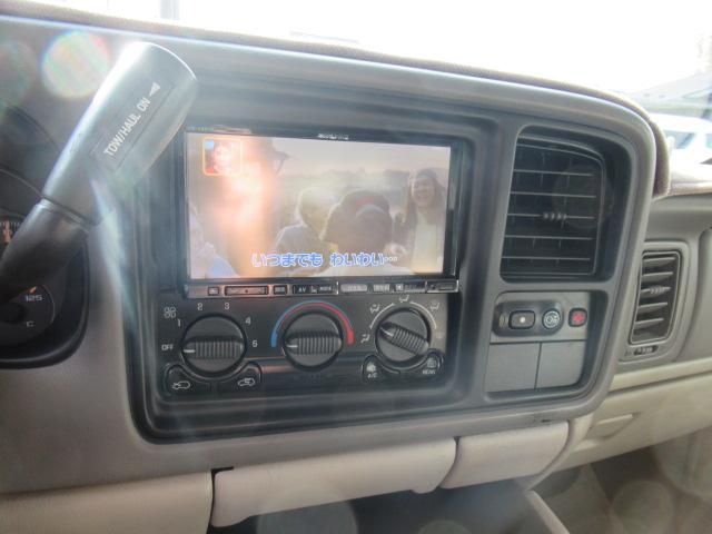 シボレーサバーバン ＬＴ　新車並行車・１ナンバー登録車・フロントバンパーガード・ＬＥＤバー・サイドステップ・サンルーフ・レザーシート・社外１６インチアルミホイール・社外ナビ・リアモニター・バックカメラ・ＥＴＣ（10枚目）