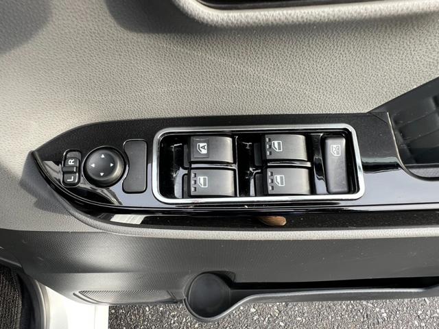 タント カスタムL Bluetooth接続 クリアランスソナー オートマチックハイビーム 衝突被害軽減システム アイドリングストップ オートライト レーンアシスト 横滑り防止装置 LEDヘッドライト 盗難防止装置(11枚目)