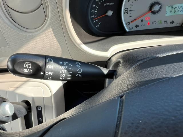 ミラココア ココアX 禁煙車 キーレスキー セキュリティー ダブルエアバック ベンチシート エアコン 安全ボディ インテリキー パワーウインド パワステ ABS付 運転席エアバック CD再生可 ラジオ 電格ミラー(7枚目)