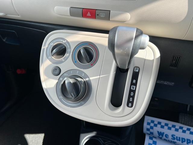 ミラココア ココアX 禁煙車 キーレスキー セキュリティー ダブルエアバック ベンチシート エアコン 安全ボディ インテリキー パワーウインド パワステ ABS付 運転席エアバック CD再生可 ラジオ 電格ミラー(8枚目)