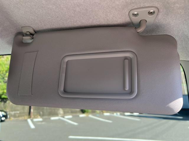 ミラココア ココアX 禁煙車 キーレスキー セキュリティー ダブルエアバック ベンチシート エアコン 安全ボディ インテリキー パワーウインド パワステ ABS付 運転席エアバック CD再生可 ラジオ 電格ミラー(17枚目)