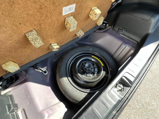 ミラココア ココアX 禁煙車 キーレスキー セキュリティー ダブルエアバック ベンチシート エアコン 安全ボディ インテリキー パワーウインド パワステ ABS付 運転席エアバック CD再生可 ラジオ 電格ミラー(24枚目)