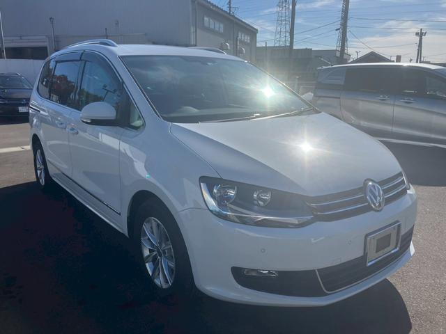 シャラン TSI コンフォートライン 室内ソフトキャンピング仕様(着脱式テーブル・シート背面テーブル加工・24V電源あり)両側電動スライドドア Bカメラ ルーフレール ナビTV ワンオーナー ETC 前後ドラレコ 禁煙車!!(3枚目)