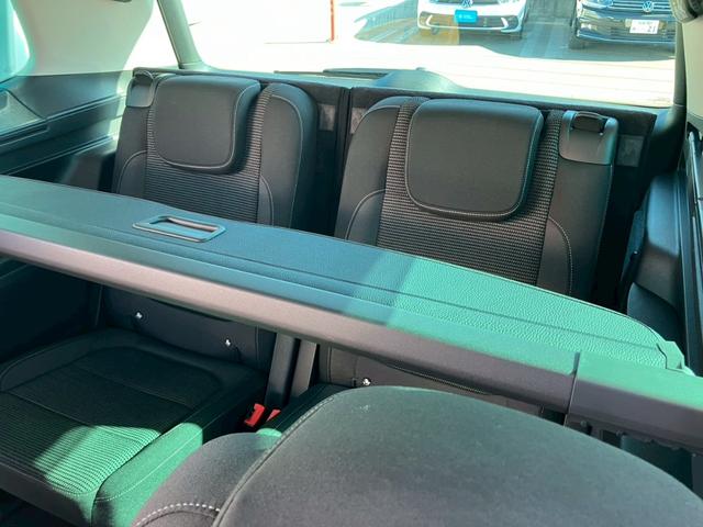 シャラン TSI コンフォートライン 室内ソフトキャンピング仕様(着脱式テーブル・シート背面テーブル加工・24V電源あり)両側電動スライドドア Bカメラ ルーフレール ナビTV ワンオーナー ETC 前後ドラレコ 禁煙車!!(20枚目)