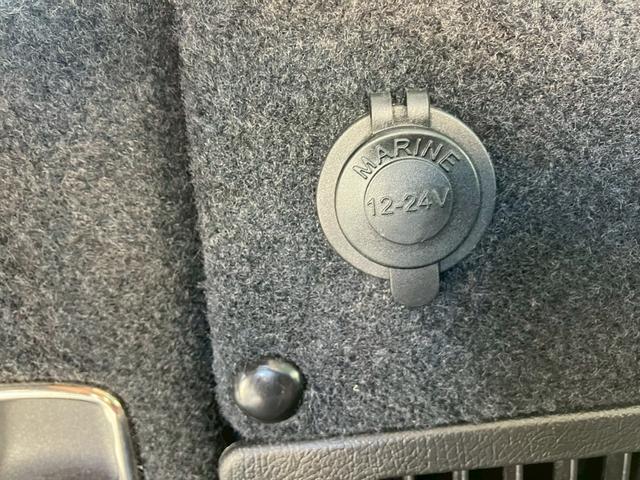 シャラン TSI コンフォートライン 室内ソフトキャンピング仕様(着脱式テーブル・シート背面テーブル加工・24V電源あり)両側電動スライドドア Bカメラ ルーフレール ナビTV ワンオーナー ETC 前後ドラレコ 禁煙車!!(26枚目)