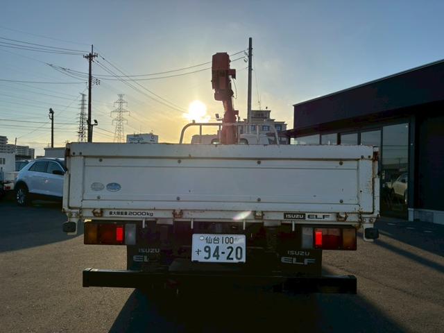 エルフトラック クレーン3段平ボディ!載積2000K!(6枚目)