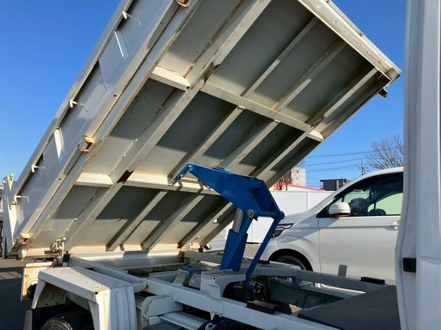 キャリイトラック 頑丈ダンプ　パートタイム４ＷＤ！高低二段切替式（後輪駆動ベース）（7枚目）