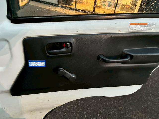 キャリイトラック 頑丈ダンプ　パートタイム４ＷＤ！高低二段切替式（後輪駆動ベース）（28枚目）