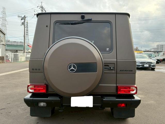 Ｇクラス 　Ｇ６３　ＡＭＧ　３５ｔｈ　国内限定３５台　左ハンドル　サンルーフ　純正ナビ　ＴＶ　２２インチＡＷ　ＥＴＣ　３６０°ドラレコ　バックカメラ　ＧＰＳレーダー（8枚目）