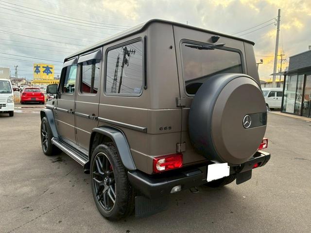 Ｇクラス 　Ｇ６３　ＡＭＧ　３５ｔｈ　国内限定３５台　左ハンドル　サンルーフ　純正ナビ　ＴＶ　２２インチＡＷ　ＥＴＣ　３６０°ドラレコ　バックカメラ　ＧＰＳレーダー（9枚目）