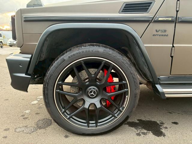 Ｇクラス 　Ｇ６３　ＡＭＧ　３５ｔｈ　国内限定３５台　左ハンドル　サンルーフ　純正ナビ　ＴＶ　２２インチＡＷ　ＥＴＣ　３６０°ドラレコ　バックカメラ　ＧＰＳレーダー（15枚目）