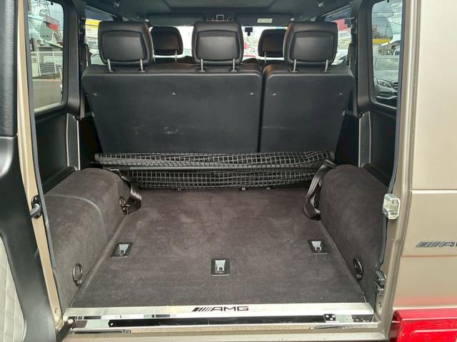 Ｇクラス 　Ｇ６３　ＡＭＧ　３５ｔｈ　国内限定３５台　左ハンドル　サンルーフ　純正ナビ　ＴＶ　２２インチＡＷ　ＥＴＣ　３６０°ドラレコ　バックカメラ　ＧＰＳレーダー（30枚目）