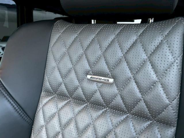 Ｇクラス 　Ｇ６３　ＡＭＧ　３５ｔｈ　国内限定３５台　左ハンドル　サンルーフ　純正ナビ　ＴＶ　２２インチＡＷ　ＥＴＣ　３６０°ドラレコ　バックカメラ　ＧＰＳレーダー（35枚目）