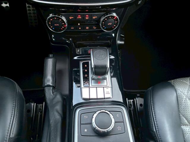 Ｇクラス 　Ｇ６３　ＡＭＧ　３５ｔｈ　国内限定３５台　左ハンドル　サンルーフ　純正ナビ　ＴＶ　２２インチＡＷ　ＥＴＣ　３６０°ドラレコ　バックカメラ　ＧＰＳレーダー（41枚目）