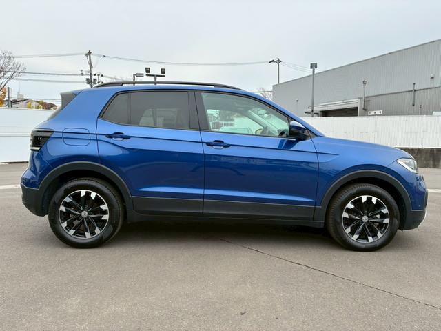 Ｔ－クロス ＴＳＩ　１ｓｔ　純正ナビ　ＴＶ　バックカメラ　ＥＴＣ　レーダークルーズコントロール　ブラインドスポットモニター（4枚目）