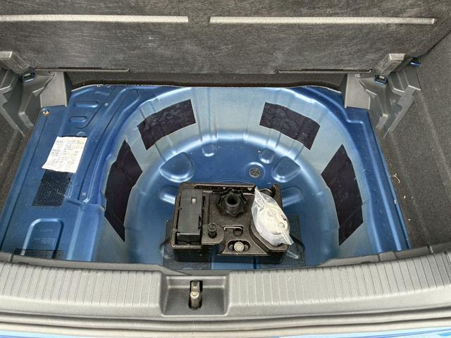 Ｔ－クロス ＴＳＩ　１ｓｔ　純正ナビ　ＴＶ　バックカメラ　ＥＴＣ　レーダークルーズコントロール　ブラインドスポットモニター（15枚目）