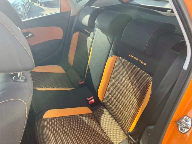 ポロ クロスポロ オレンジ! 社外ナビ・テレビ・ETC・ドライブレコーダー付き。スタッドレスアルミセット4本付き。車検付き。(19枚目)