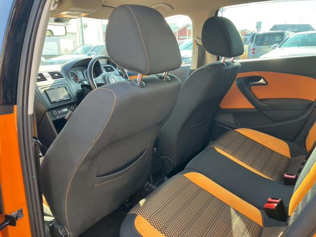 ポロ クロスポロ オレンジ! 社外ナビ・テレビ・ETC・ドライブレコーダー付き。スタッドレスアルミセット4本付き。車検付き。(21枚目)