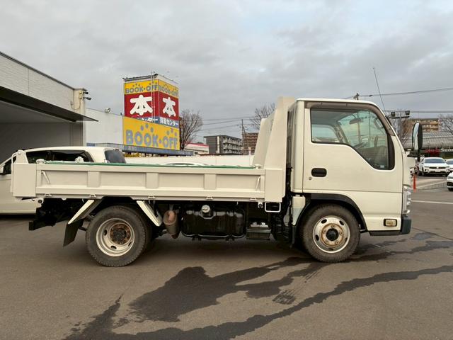 エルフトラック 強化ダンプ 強化ダンプ フルフラットロー 載積2000k ディーゼル3000cc 走行距離89951km 5MT エアコン パワステ パワーウインドー(4枚目)