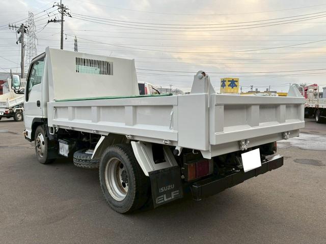 エルフトラック 強化ダンプ 強化ダンプ フルフラットロー 載積2000k ディーゼル3000cc 走行距離89951km 5MT エアコン パワステ パワーウインドー(8枚目)