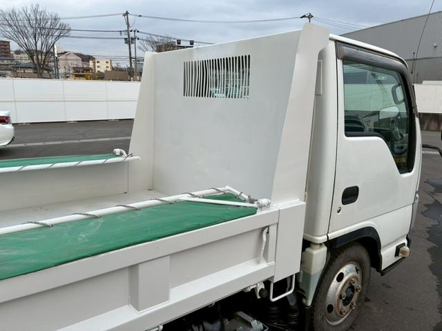 エルフトラック 強化ダンプ 強化ダンプ フルフラットロー 載積2000k ディーゼル3000cc 走行距離89951km 5MT エアコン パワステ パワーウインドー(9枚目)
