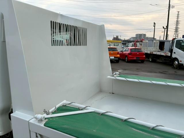 エルフトラック 強化ダンプ 強化ダンプ フルフラットロー 載積2000k ディーゼル3000cc 走行距離89951km 5MT エアコン パワステ パワーウインドー(12枚目)