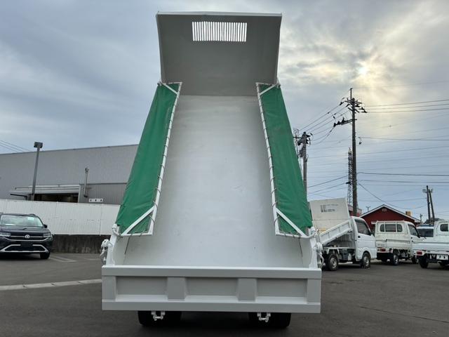 エルフトラック 強化ダンプ 強化ダンプ フルフラットロー 載積2000k ディーゼル3000cc 走行距離89951km 5MT エアコン パワステ パワーウインドー(17枚目)