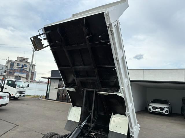 エルフトラック 強化ダンプ 強化ダンプ フルフラットロー 載積2000k ディーゼル3000cc 走行距離89951km 5MT エアコン パワステ パワーウインドー(20枚目)