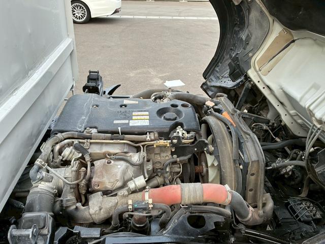 エルフトラック 強化ダンプ 強化ダンプ フルフラットロー 載積2000k ディーゼル3000cc 走行距離89951km 5MT エアコン パワステ パワーウインドー(33枚目)