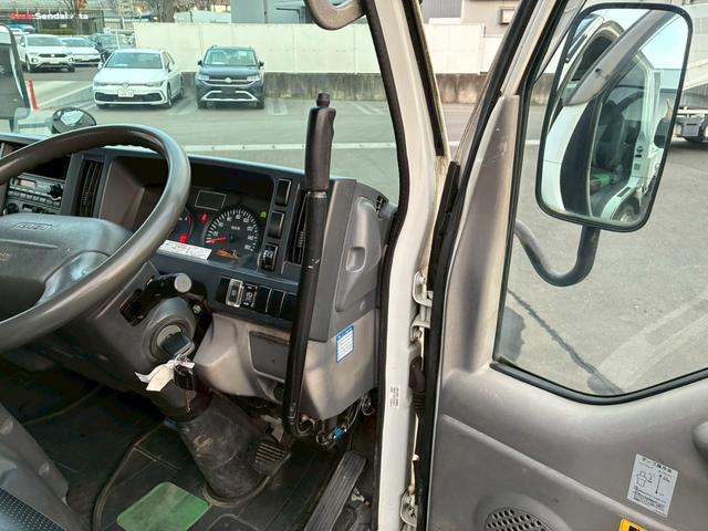 エルフトラック 強化ダンプ 強化ダンプ フルフラットロー 載積2000k ディーゼル3000cc 走行距離89951km 5MT エアコン パワステ パワーウインドー(38枚目)