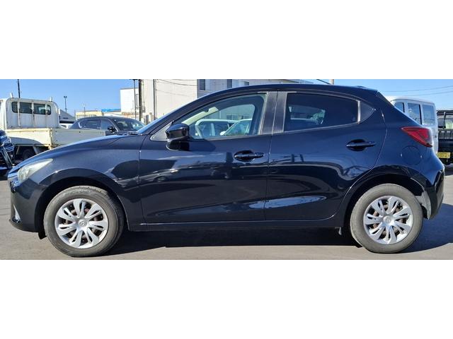 デミオ １３Ｓ　４ＷＤ　ＬＥＤコンフォートパッケージ　スマートキー（8枚目）