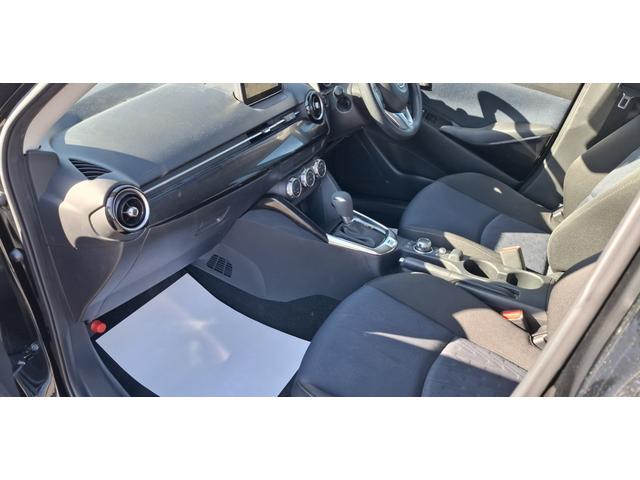 デミオ １３Ｓ　４ＷＤ　ＬＥＤコンフォートパッケージ　スマートキー（16枚目）