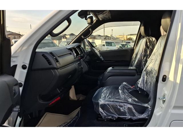 ハイエースバン スーパーＧＬ　ダークプライム　登録済未使用車　ダークプライムＳ　ブラックルーフ　ＯＰＡＷ　寒冷地仕様　ＲＦＯＧ　ＰＶＭ　デジタルインナーミラー　モデリスタエアロＫＩＴＶｅｒ１　モデリスタラゲッジＬＥＤ、ＬＥＤカーゴライト（18枚目）