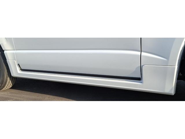 ハイエースバン スーパーＧＬ　ダークプライム　登録済未使用車　ダークプライムＳ　ブラックルーフ　ＯＰＡＷ　寒冷地仕様　ＲＦＯＧ　ＰＶＭ　デジタルインナーミラー　モデリスタエアロＫＩＴＶｅｒ１　モデリスタラゲッジＬＥＤ、ＬＥＤカーゴライト（21枚目）