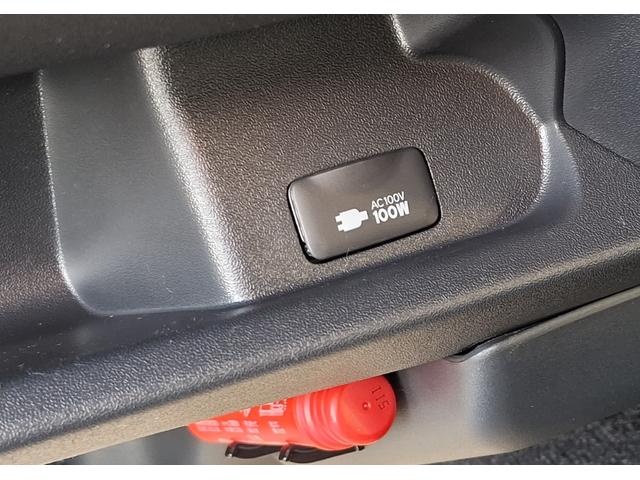 ハイエースバン スーパーＧＬ　ダークプライム　登録済未使用車　ダークプライムＳ　ブラックルーフ　ＯＰＡＷ　寒冷地仕様　ＲＦＯＧ　ＰＶＭ　デジタルインナーミラー　モデリスタエアロＫＩＴＶｅｒ１　モデリスタラゲッジＬＥＤ、ＬＥＤカーゴライト（30枚目）