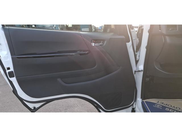 ハイエースバン スーパーＧＬ　ダークプライム　登録済未使用車　ダークプライムＳ　ブラックルーフ　ＯＰＡＷ　寒冷地仕様　ＲＦＯＧ　ＰＶＭ　デジタルインナーミラー　モデリスタエアロＫＩＴＶｅｒ１　モデリスタラゲッジＬＥＤ、ＬＥＤカーゴライト（32枚目）