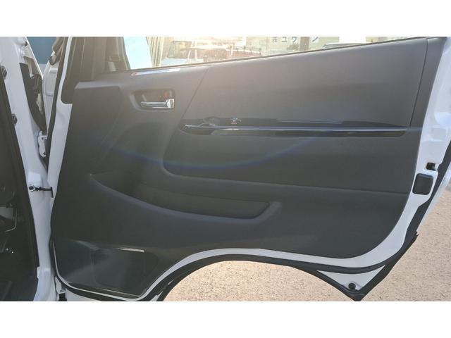 ハイエースバン スーパーＧＬ　ダークプライム　登録済未使用車　ダークプライムＳ　ブラックルーフ　ＯＰＡＷ　寒冷地仕様　ＲＦＯＧ　ＰＶＭ　デジタルインナーミラー　モデリスタエアロＫＩＴＶｅｒ１　モデリスタラゲッジＬＥＤ、ＬＥＤカーゴライト（33枚目）