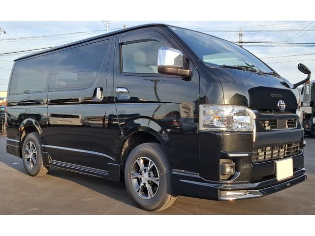 ハイエースバン スーパーＧＬ　ダークプライム　登録済未使用車　ダークプライムＳ　ブラックルーフ　ＯＰＡＷ　寒冷地仕様　ＲＦＯＧ　ＰＶＭ　デジタルインナーミラー　モデリスタエアロＫＩＴＶｅｒ１　モデリスタラゲッジＬＥＤ、ＬＥＤカーゴライト（4枚目）