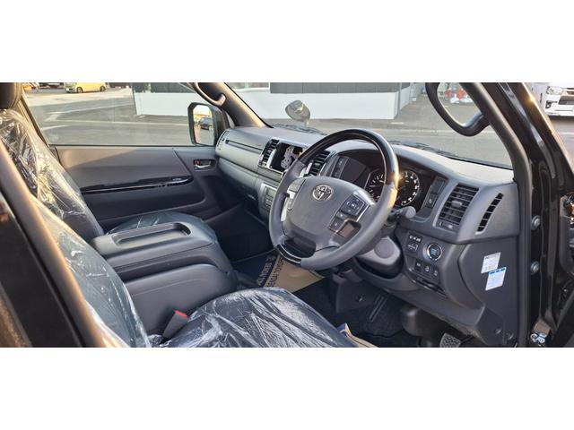 ハイエースバン スーパーＧＬ　ダークプライム　登録済未使用車　ダークプライムＳ　ブラックルーフ　ＯＰＡＷ　寒冷地仕様　ＲＦＯＧ　ＰＶＭ　デジタルインナーミラー　モデリスタエアロＫＩＴＶｅｒ１　モデリスタラゲッジＬＥＤ、ＬＥＤカーゴライト（13枚目）