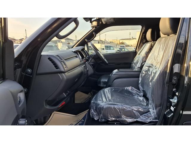 ハイエースバン スーパーＧＬ　ダークプライム　登録済未使用車　ダークプライムＳ　ブラックルーフ　ＯＰＡＷ　寒冷地仕様　ＲＦＯＧ　ＰＶＭ　デジタルインナーミラー　モデリスタエアロＫＩＴＶｅｒ１　モデリスタラゲッジＬＥＤ、ＬＥＤカーゴライト（18枚目）