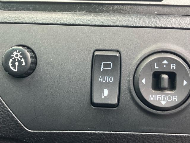 クラウンマジェスタ Ｃタイプｉ－Ｆｏｕｒ　４ＷＤ　ナビ　電動格納ミラー　ＡＢＳ　ＥＴＣ　Ｂカメラ　盗難防止システム　パワーシート　スマートキー　シートヒーター　Ｗエアバック　オートクルーズコントロール　キーレス　ドラレコ　ワンオーナー　ＥＳＣ（17枚目）