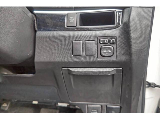 エスティマ アエラス　純正ＳＤナビ　Ｂカメラ　フリップダウンモニター　ＥＴＣ　デジタルインナーミラー　クルコン（15枚目）