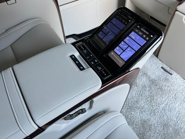 ＬＭ ＬＭ５００ｈ　エグゼクティブ　ＬＭ５００ｈ　エグゼクティブ（４名）　モデリスタエアロ　１オーナー　マークレビンソン　４８インチリヤエンターテイメント　ユニバーサルステップ　調光機能付きパーティション　デジタルインナーミラー（11枚目）