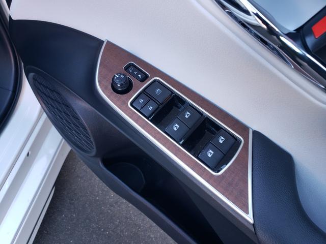 プリウス Ａツーリングセレクション　禁煙車　モデリスタエアロ　９型フルセグナビ　クールグレーレザーシート　ＥＴＣ　クリアランスソナー　レーンアシスト　　パークアシスト　衝突被害軽減システム　バックカメラ　オートハイビーム　オートライト（10枚目）