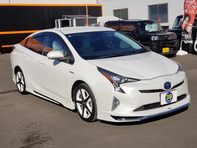 プリウス Ａツーリングセレクション　禁煙車　モデリスタエアロ　９型フルセグナビ　クールグレーレザーシート　ＥＴＣ　クリアランスソナー　レーンアシスト　　パークアシスト　衝突被害軽減システム　バックカメラ　オートハイビーム　オートライト（13枚目）