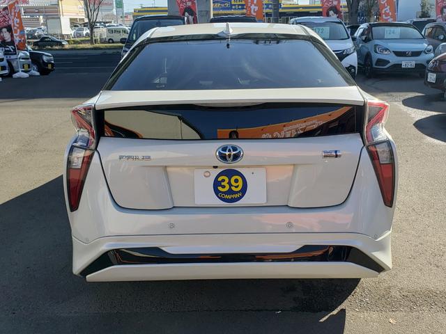 プリウス Ａツーリングセレクション　禁煙車　モデリスタエアロ　９型フルセグナビ　クールグレーレザーシート　ＥＴＣ　クリアランスソナー　レーンアシスト　　パークアシスト　衝突被害軽減システム　バックカメラ　オートハイビーム　オートライト（16枚目）